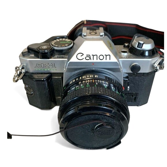 Canon AE-1 Program SLR 35mm Film Camera w/ 50mm F/1.8 Lens & Camera Bag & More - Picture 2 of 13